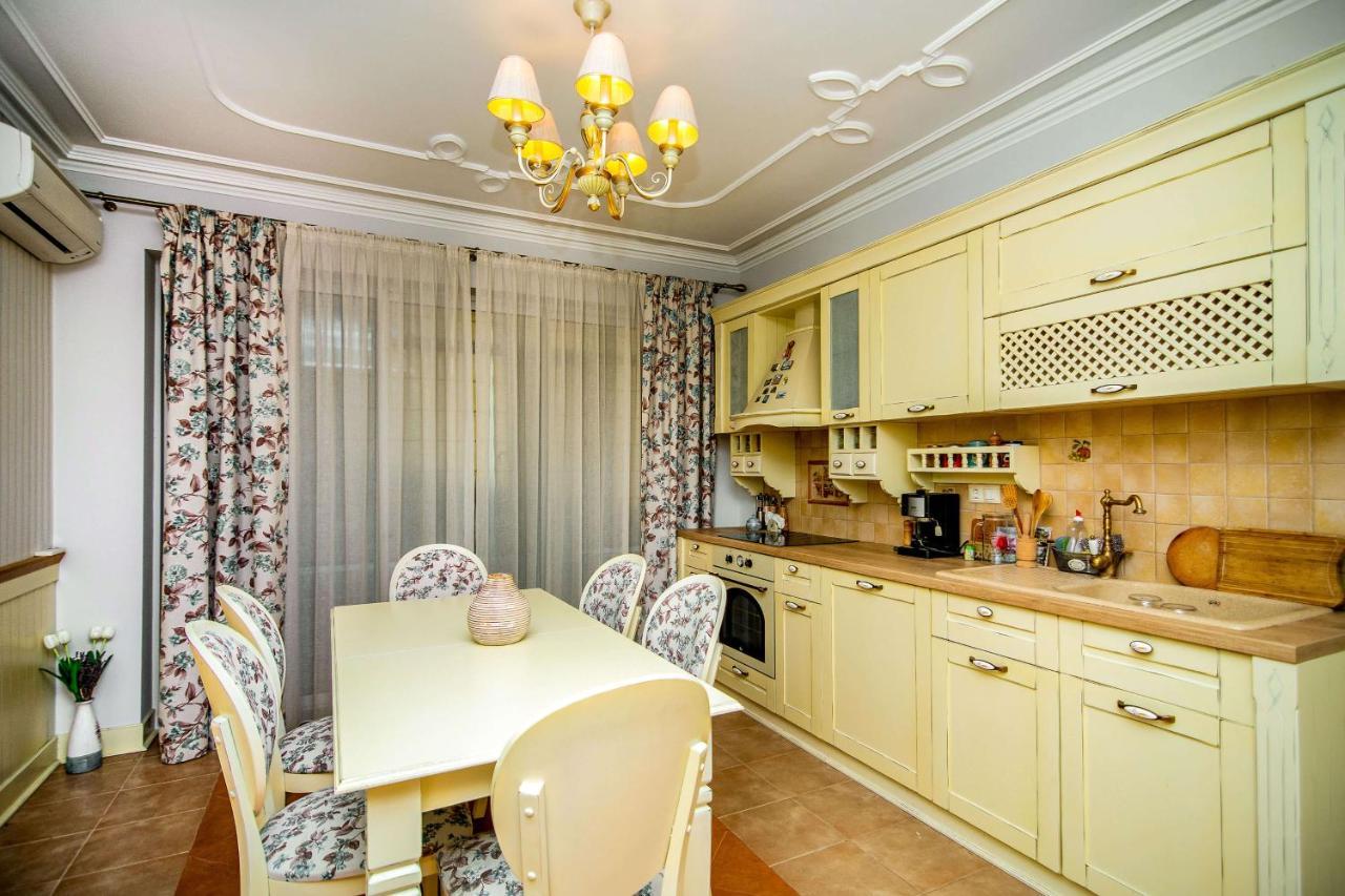 Central Shabby Chic Flat Close To Paid Parking Apartment Varna Exterior photo